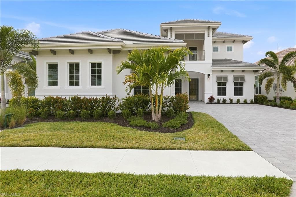 9661 Moonflower Ln, Naples