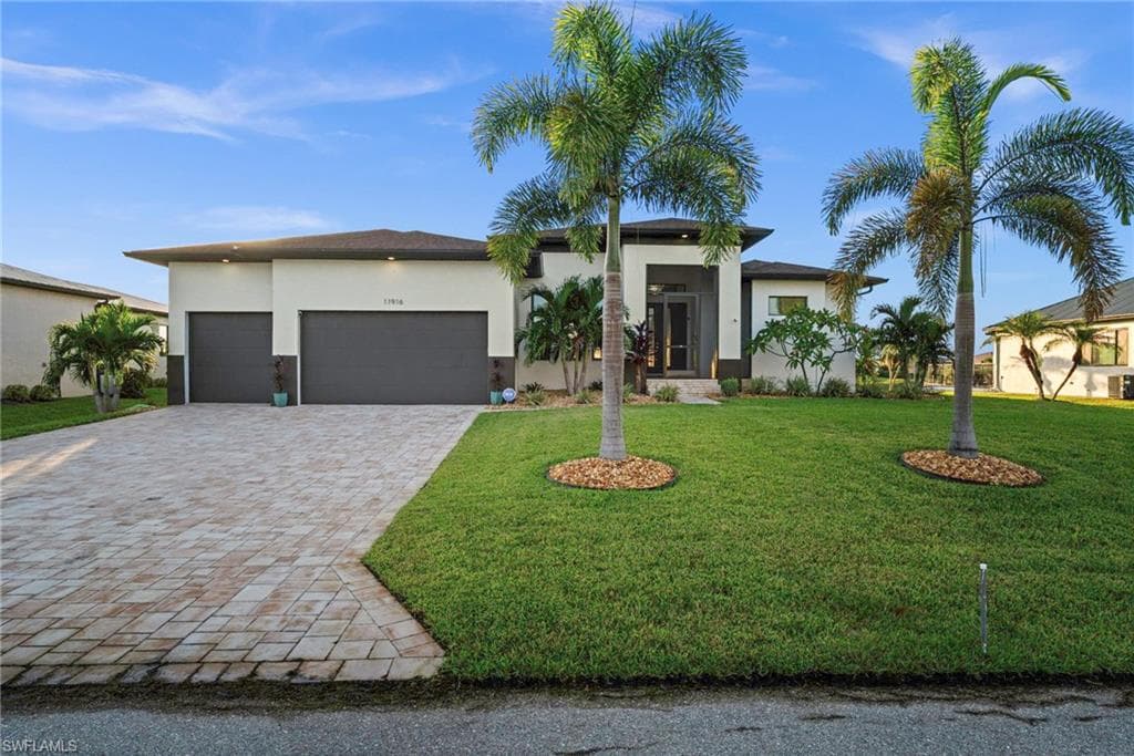 11916 Princess Grace Ct, Cape Coral, photo 2
