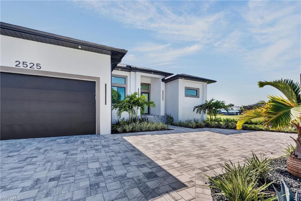 2525 Surfside Blvd, Cape Coral, photo 2