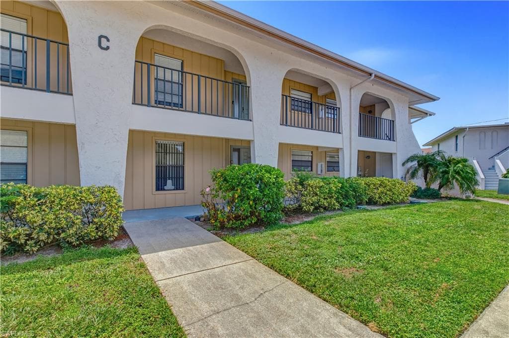 151 Cypress Way #c103, Naples