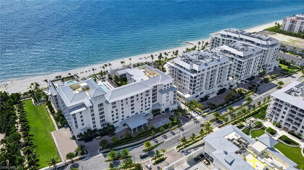 901 Gulf Shore Blvd #a-203, Naples