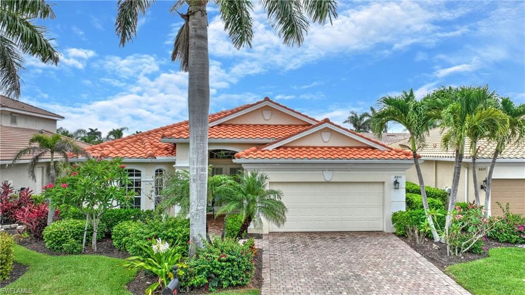 8871 Biella Ct, Estero, photo 3