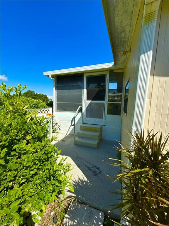 115 Calais Ct, Naples, photo 3