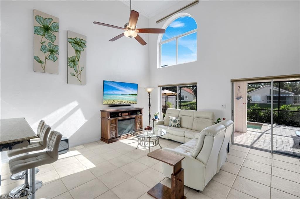 172 Sabal Lake Dr, Naples