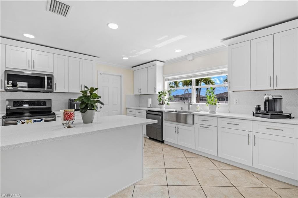 1620 12th St, Cape Coral, photo 2