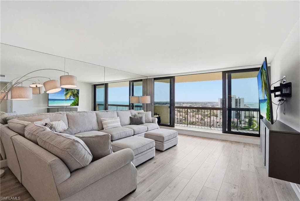 4001 Gulf Shore Blvd #1407, Naples, photo 3