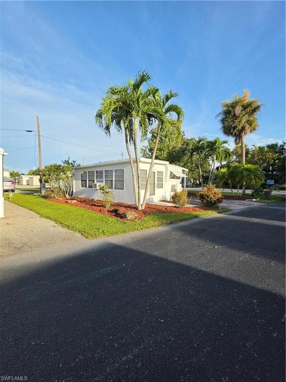 50 Temple Ln, Naples, photo 2