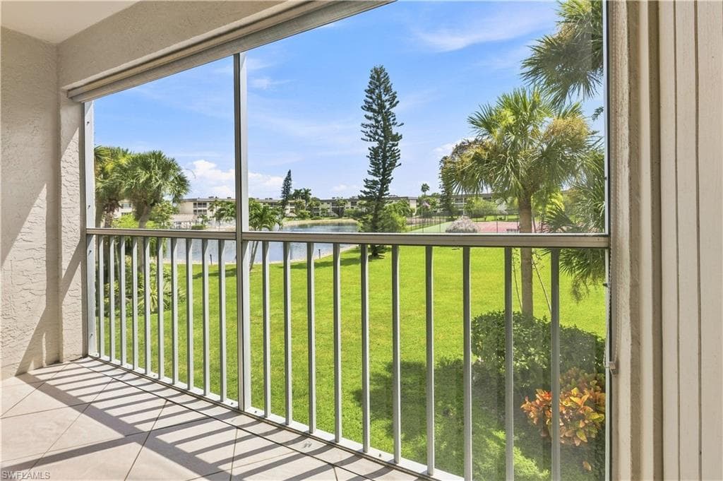 1004 Manatee Rd #h206, Naples