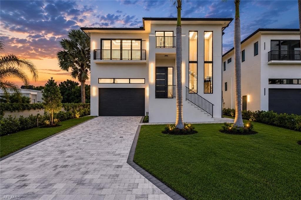 2949 Cypress St, Naples, photo 2