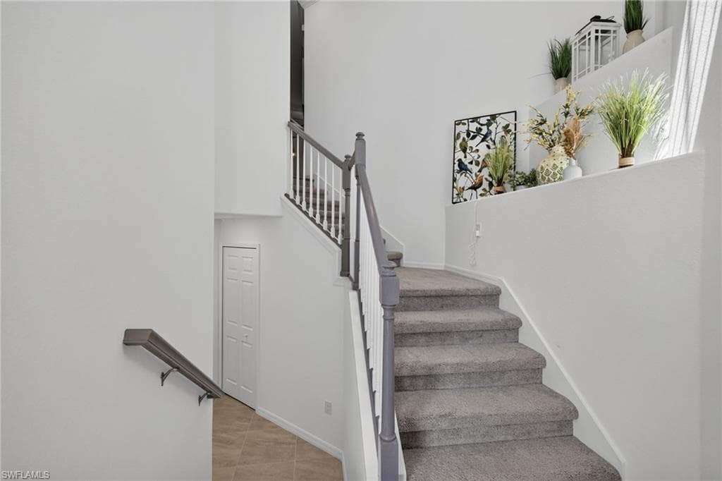 12015 Hawthorn Lake Dr #201, Fort Myers, photo 2