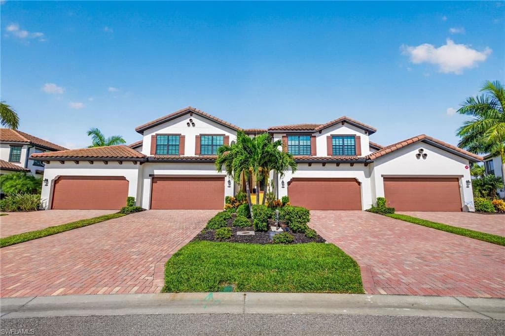 12015 Hawthorn Lake Dr #201, Fort Myers