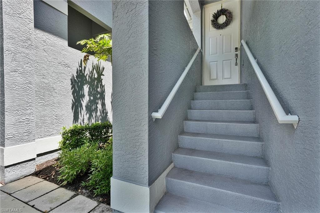 750 Tarpon Cove Dr #202, Naples, photo 3