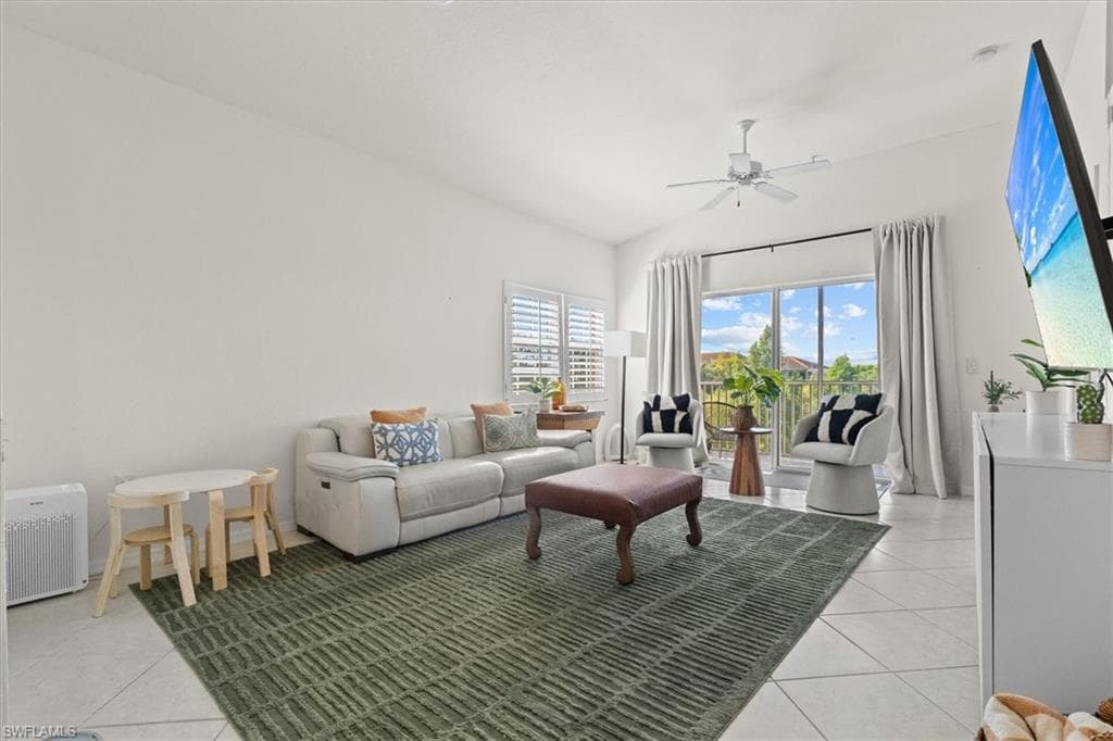 4420 Botanical Place Cir #402, Naples, photo 2