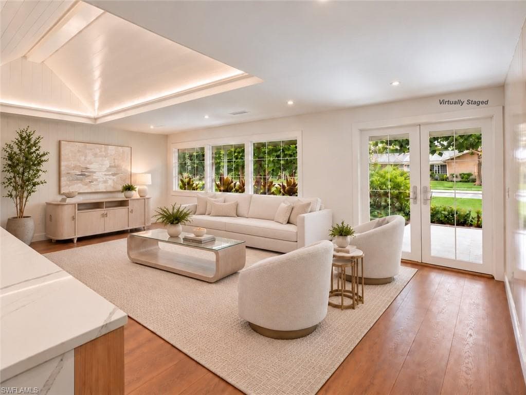 664 Pompano Dr, Naples, photo 2