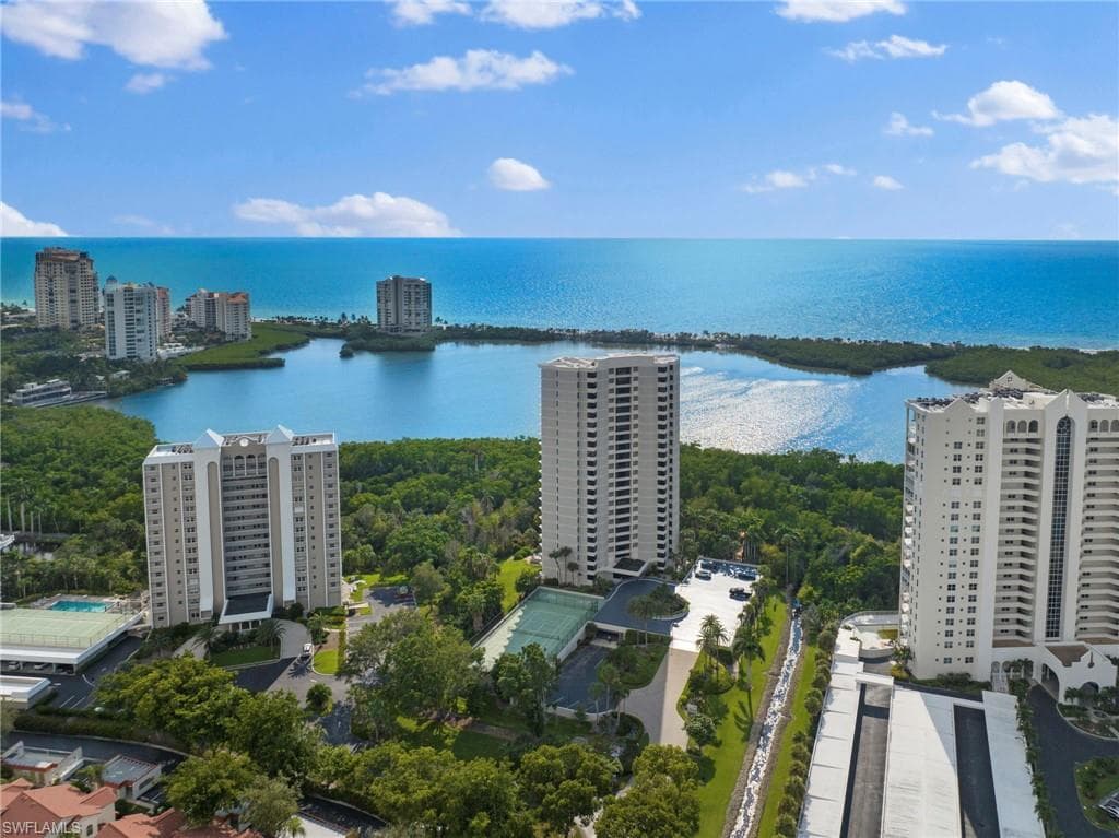 5555 Heron Point Dr #302, Naples, photo 3