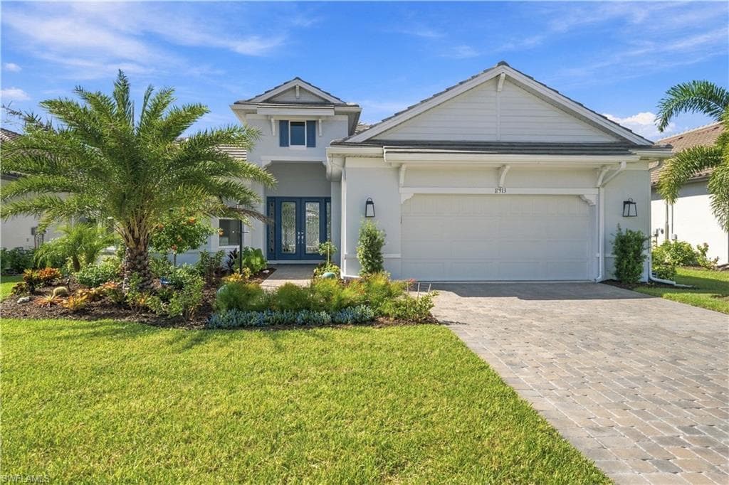 11913 Raggio Dr, Fort Myers