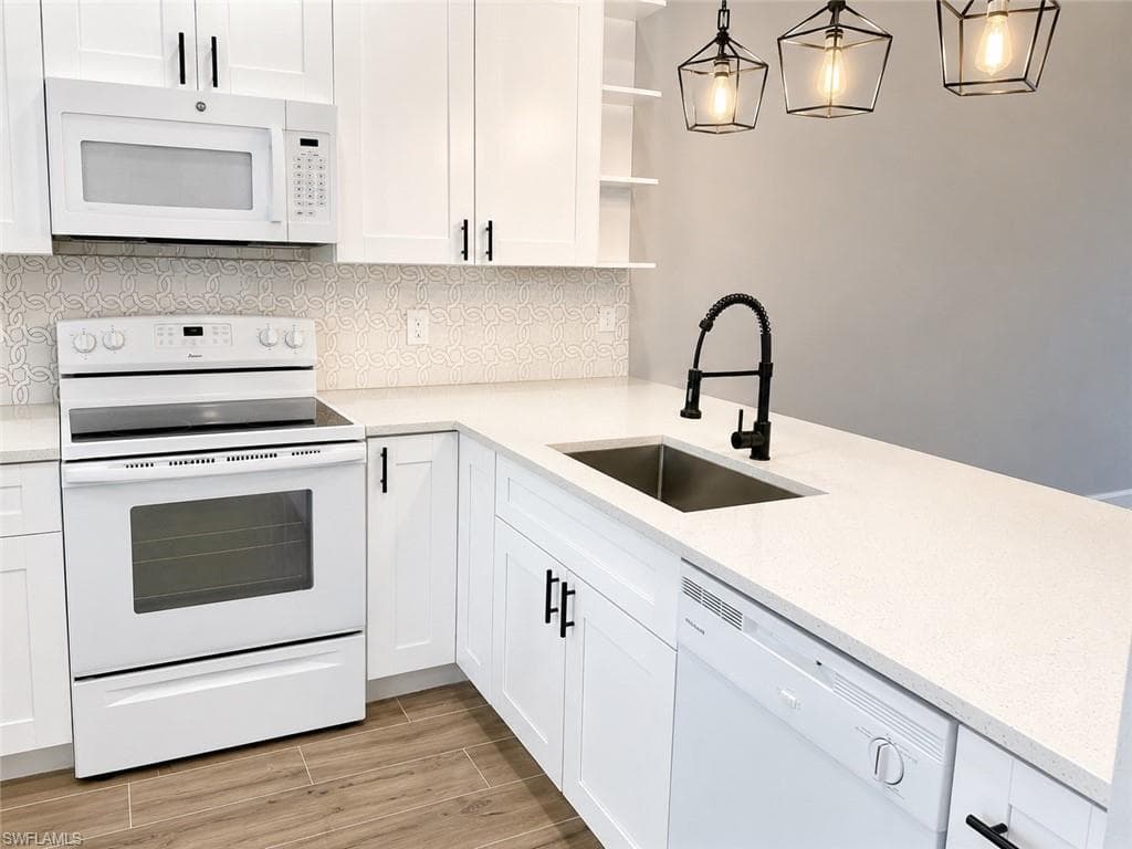 4100 Looking Glass Ln #3008, Naples