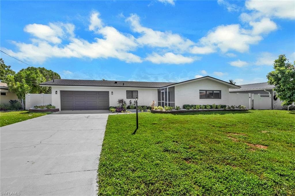 5313 Bayview Ct, Cape Coral
