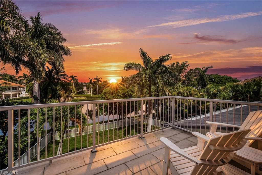 207 San Mateo Dr, Bonita Springs, photo 2