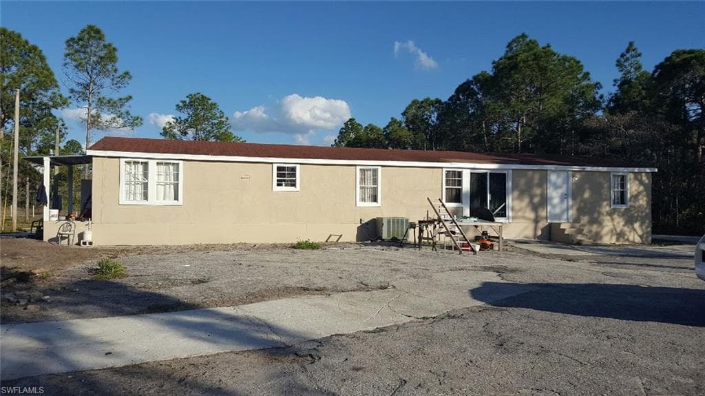 16960 Wildcat Dr, Fort Myers