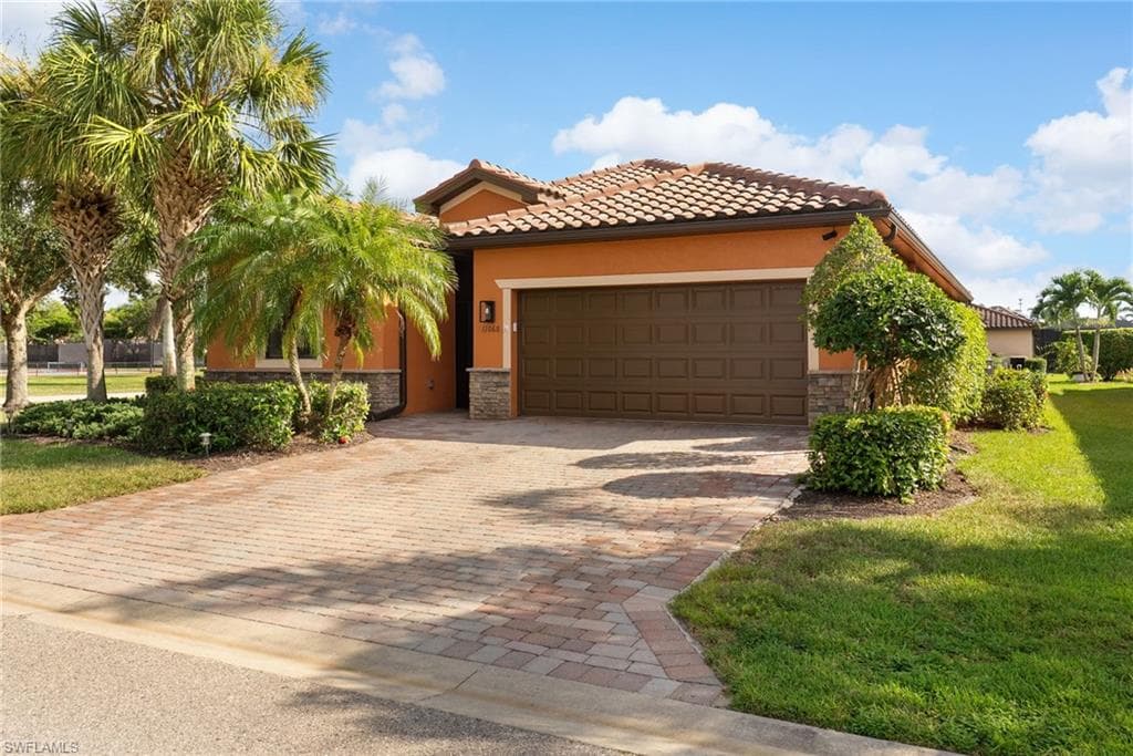 11068 Cherry Laurel Dr, Fort Myers, photo 2