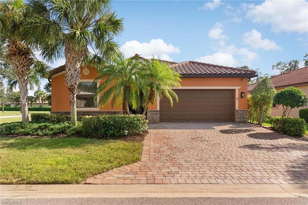 11068 Cherry Laurel Dr, Fort Myers