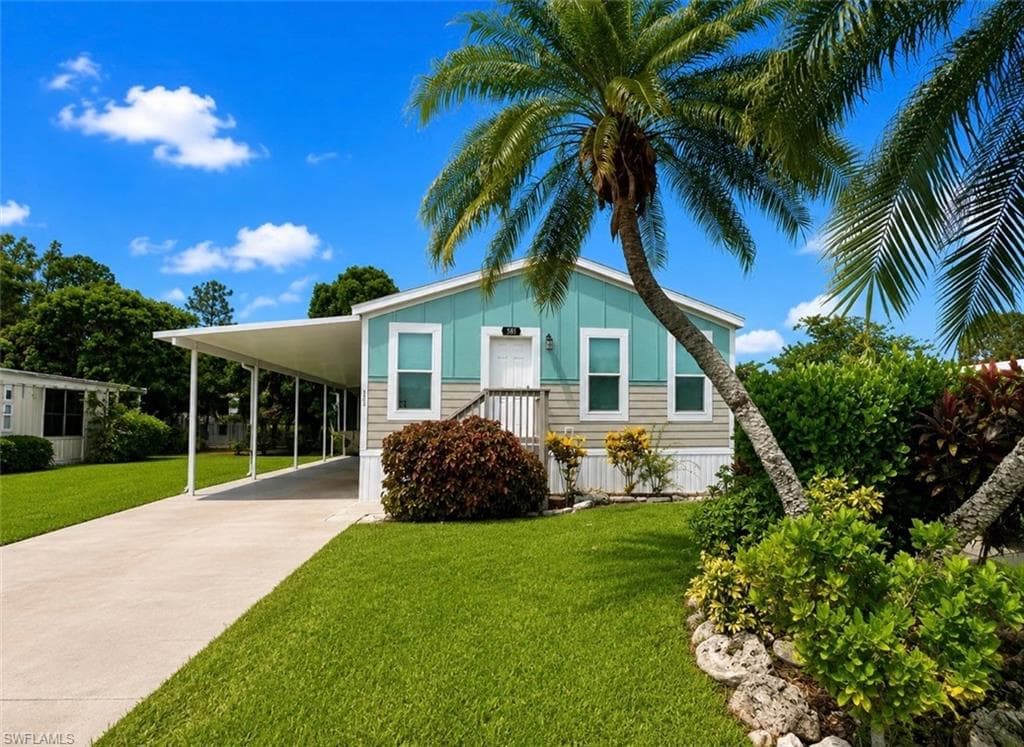 585 Cape Florida Ln, Naples Mobile Estates