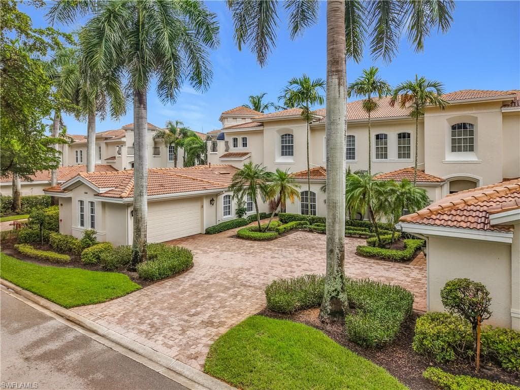 15516 Monterosso Ln #101, Naples