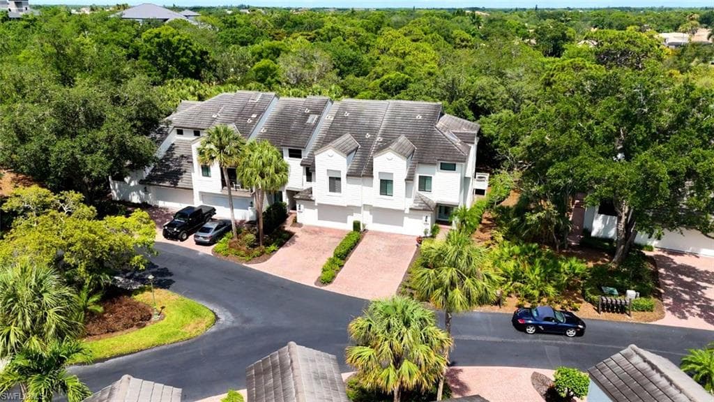 27105 Oakwood Lake Dr, Bonita Springs, photo 3