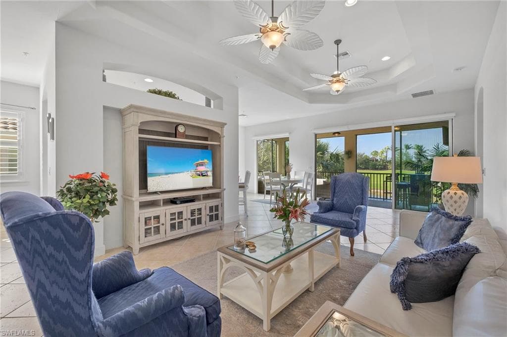 10251 Glastonbury Cir #201, Fort Myers, photo 2