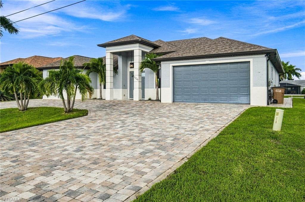 2229 17th Pl, Cape Coral, photo 2