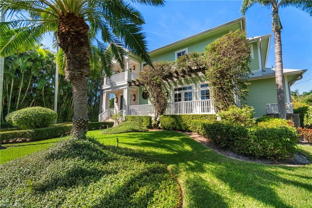 645 Broad Ave, Naples