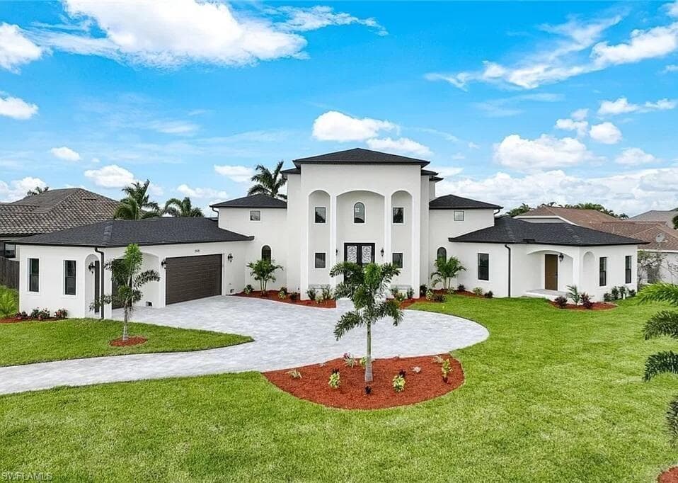 3505 44th Pl, Cape Coral
