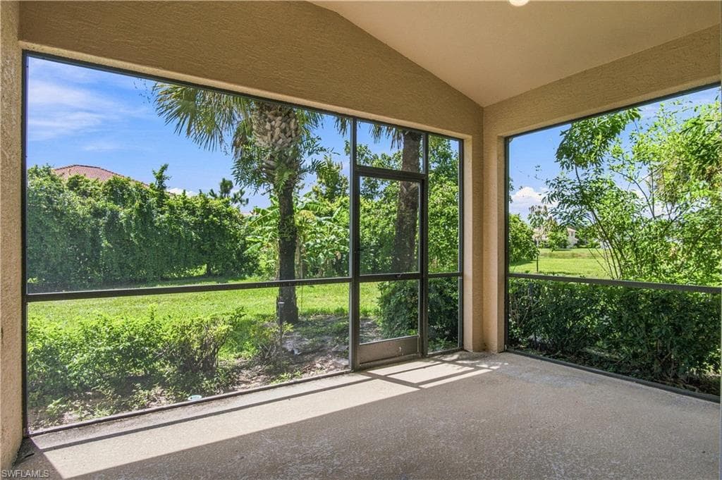2022 Fairmont Ln, Naples, photo 2