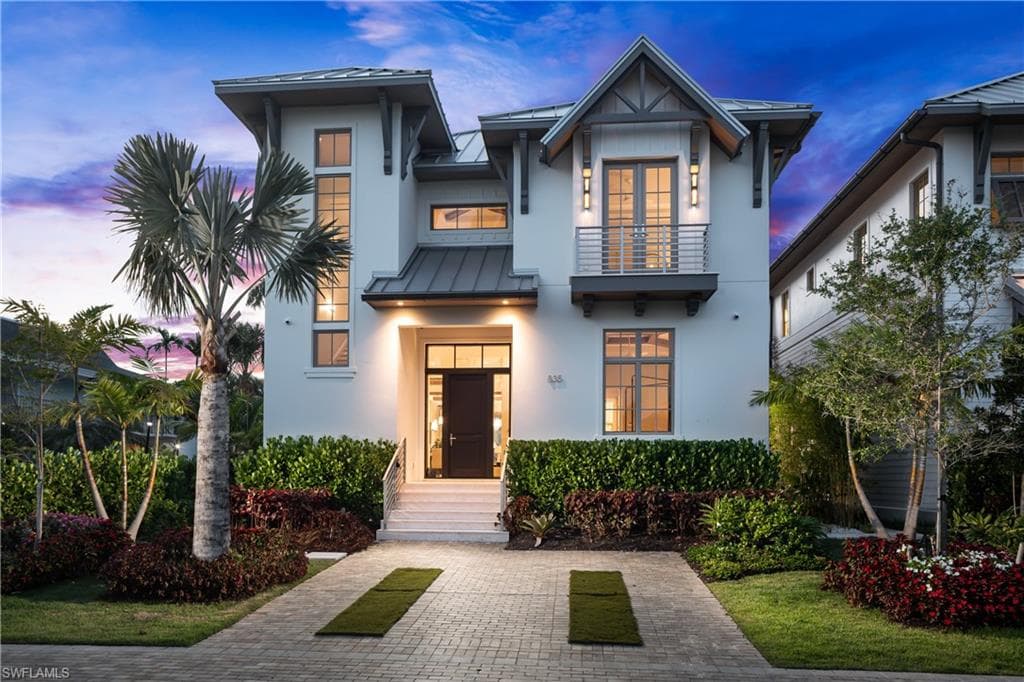 835 11th Ave, Naples