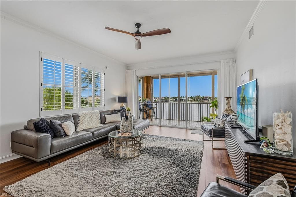 9566 Gulf Shore Dr #201, Naples, photo 2