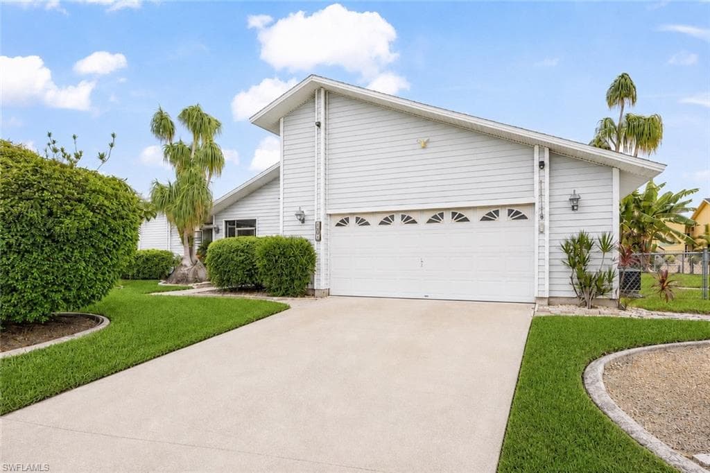 4903 11th Pl, Cape Coral