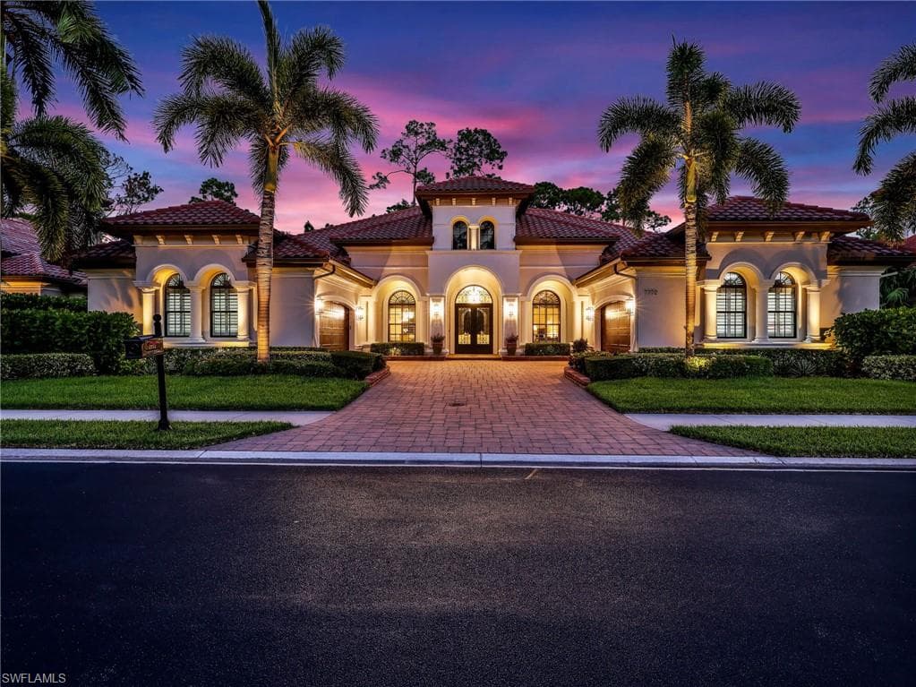 7772 Classics Dr, Naples, photo 2