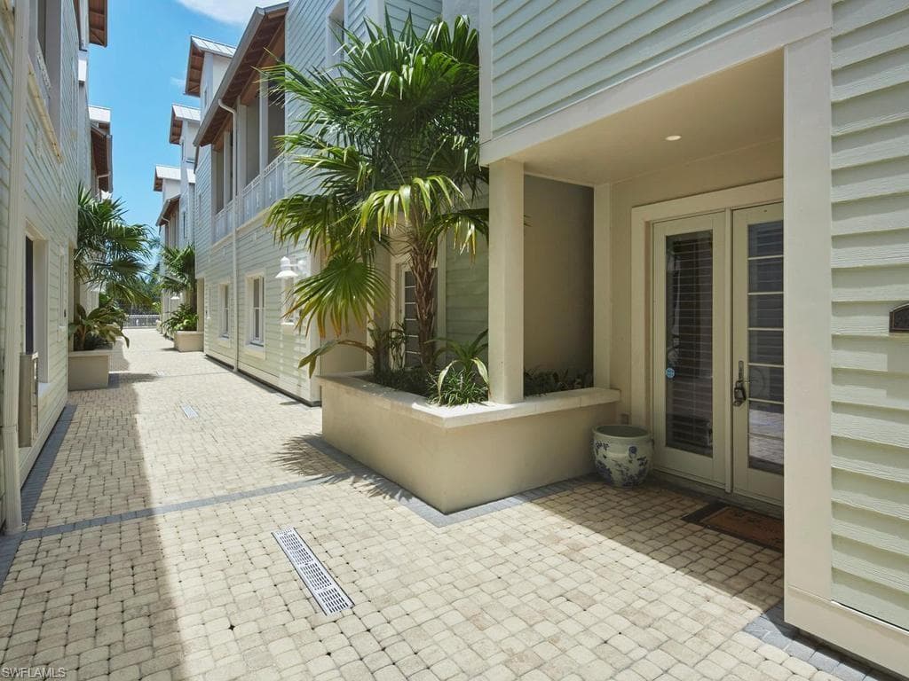 1001 10th Ave #d2, Naples, photo 2