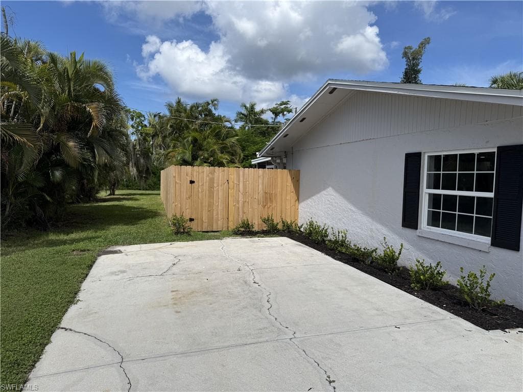 16600 Arbor Ridge Dr, Fort Myers, photo 3