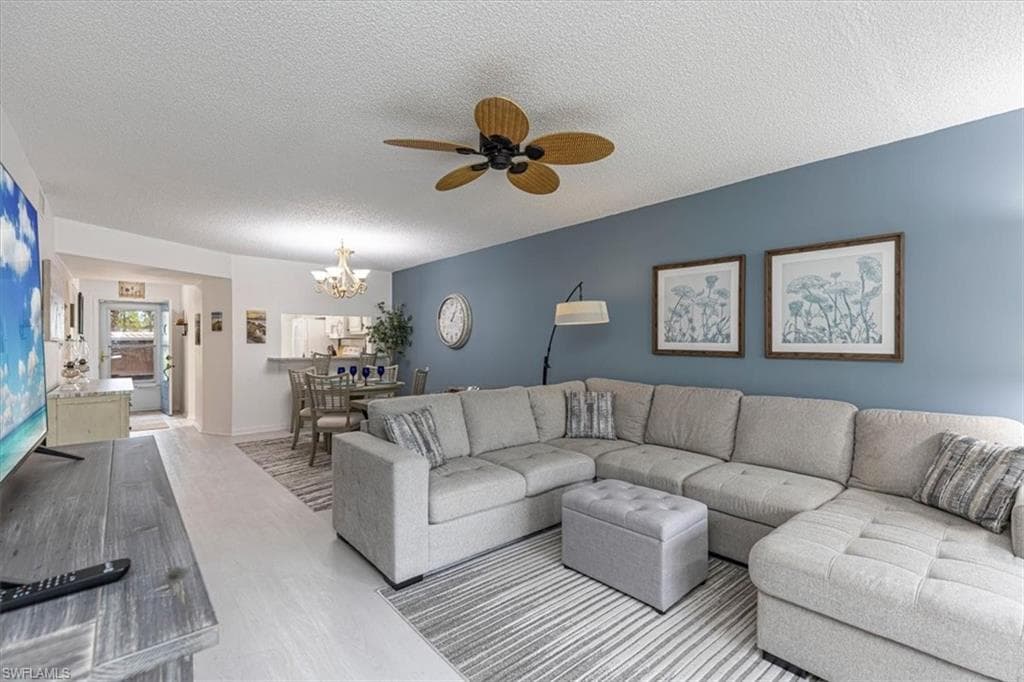 705 Augusta Blvd #4, Naples, photo 2