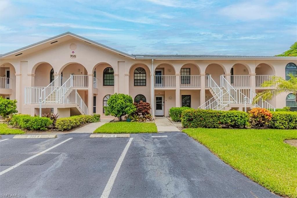 705 Augusta Blvd #4, Naples