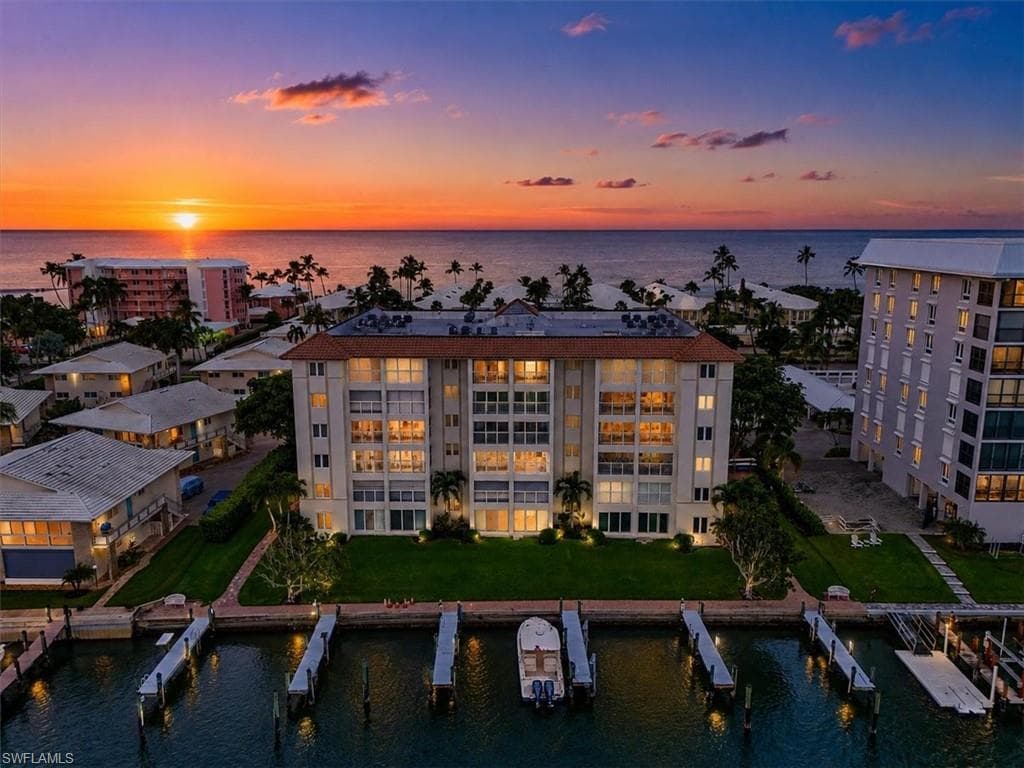 2600 Gulf Shore Blvd #42, Naples, photo 2