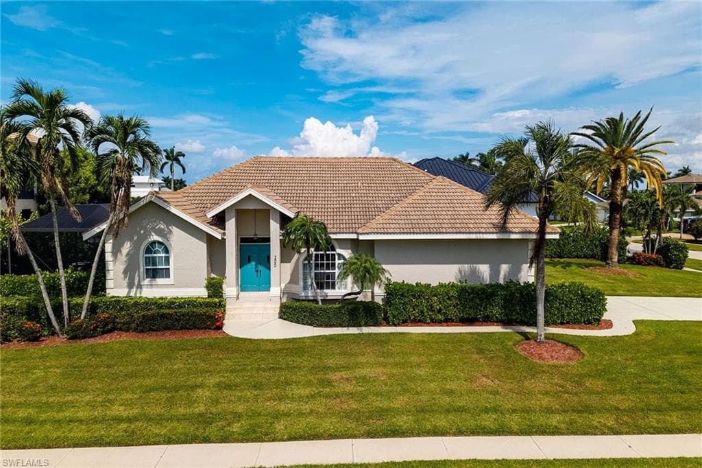 200 Windbrook Ct, Marco Island, photo 2
