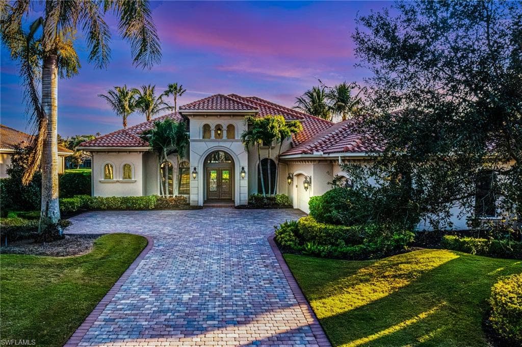 6118 Sunnyslope Dr, Naples