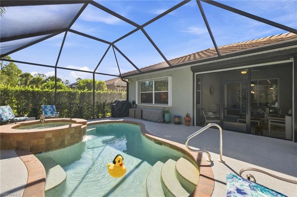 10694 Camarelle Cir, Fort Myers, photo 3