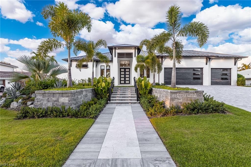 111 Montrose Dr, Fort Myers