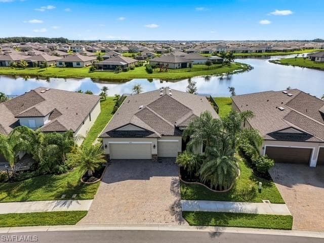 3304 Menores Way, Fort Myers, photo 3