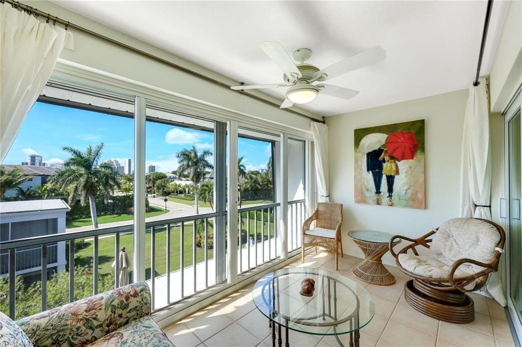 4200 Belair Ln #302, Naples, photo 2