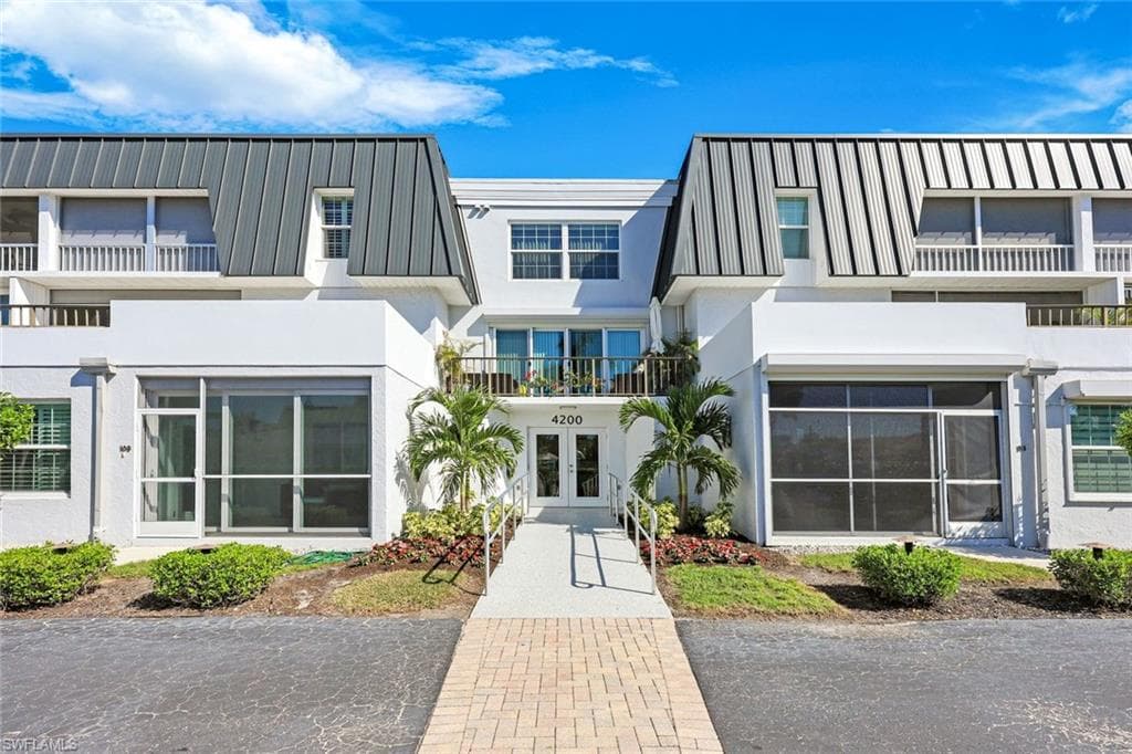 4200 Belair Ln #302, Naples